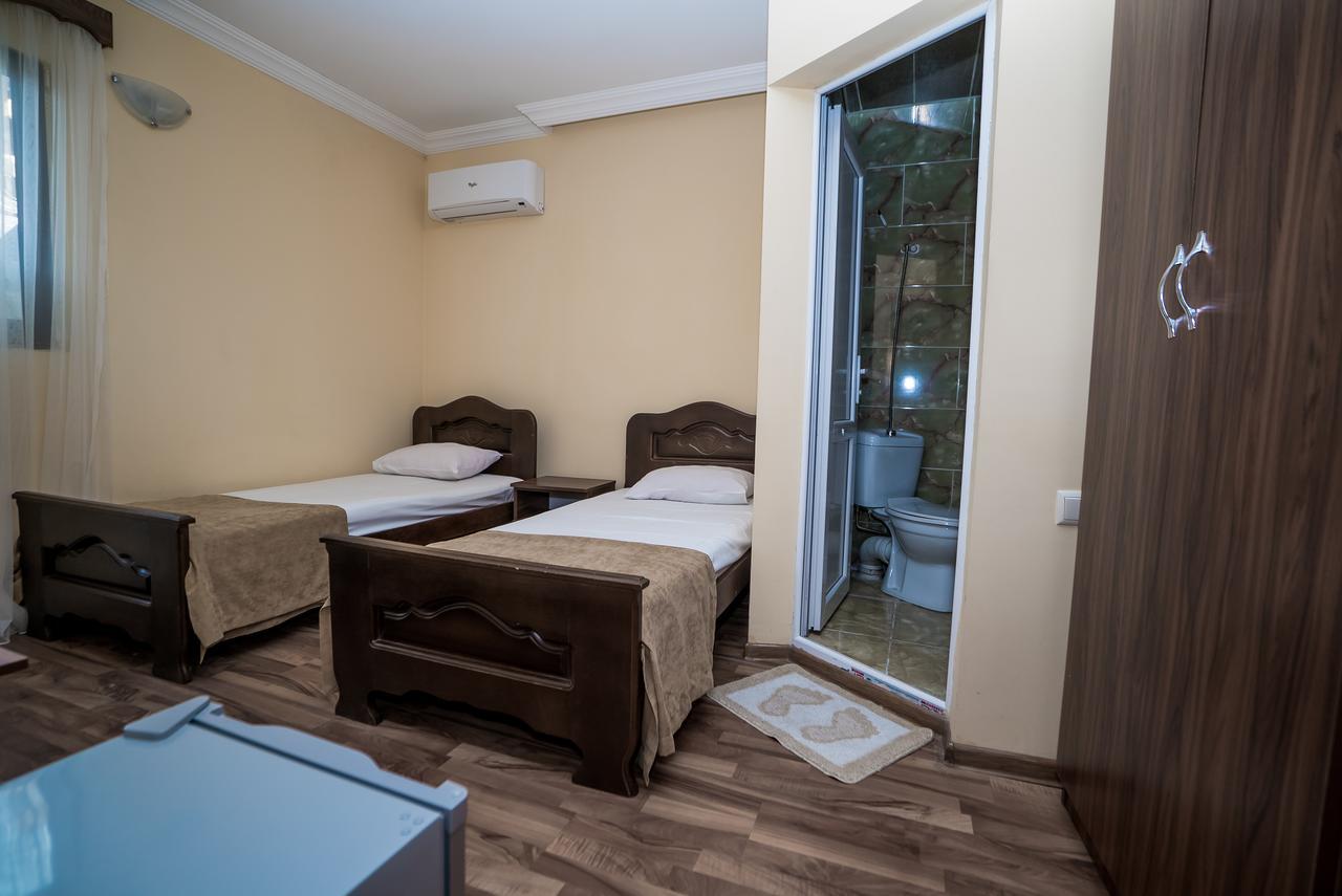 Hotel Dadiani Batumi Exterior photo